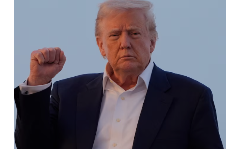 Д.Трамп генералуудаа цомхотгоно